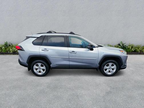 2019 Toyota RAV4 Hybrid XLE