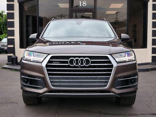 Brown 2019 Audi Q7 45 Premium Plus