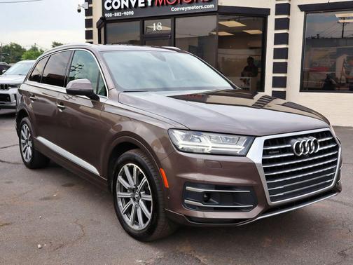 Brown 2019 Audi Q7 45 Premium Plus