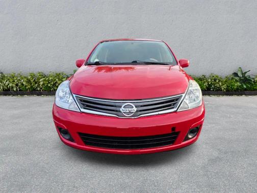 2010 Nissan Versa 1.8 S