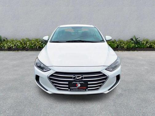 Quartz White Pearl 2017 Hyundai ELANTRA SE