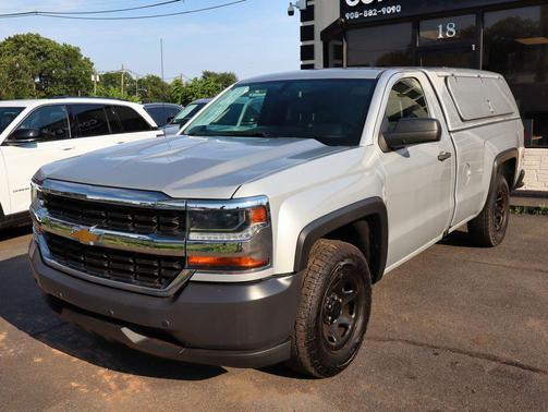 Silver Ice Metallic 2018 Chevrolet Silverado 1500 WT