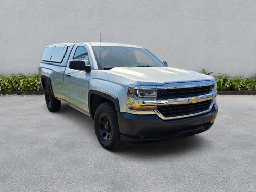 Silver Ice Metallic 2018 Chevrolet Silverado 1500 WT