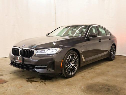 Dark Graphite Metallic 2023 BMW 530e Base
