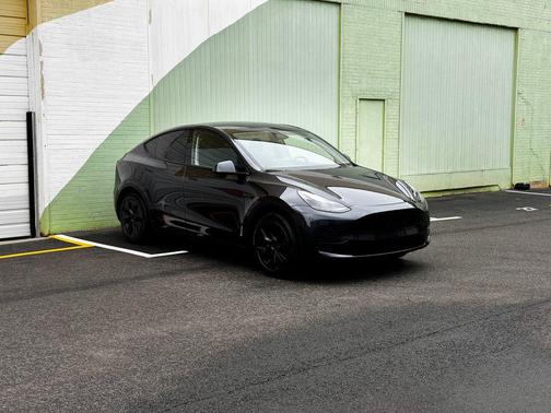Stealth Grey 2024 Tesla Model Y Long Range Single Motor Rear-Wheel Drive