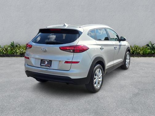 Stellar Silver 2021 Hyundai TUCSON Value