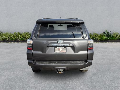 Magnetic Gray Metallic 2016 Toyota 4Runner SR5 Premium