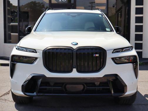 Alpine White 2024 BMW X7 M60i