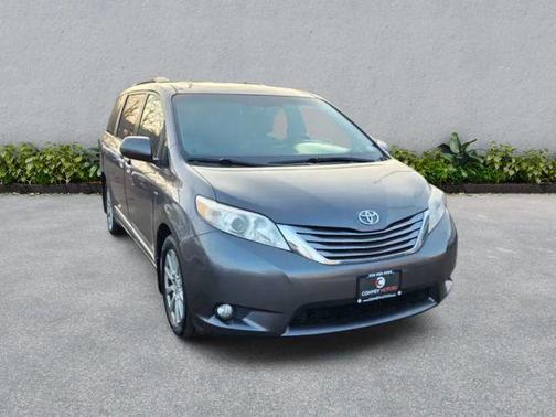 2017 Toyota Sienna XLE Premium