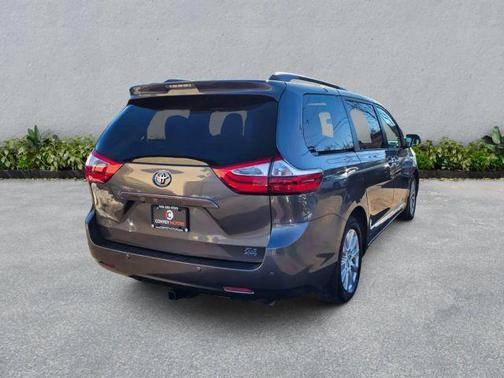 2017 Toyota Sienna XLE Premium
