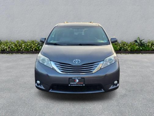 2017 Toyota Sienna XLE Premium