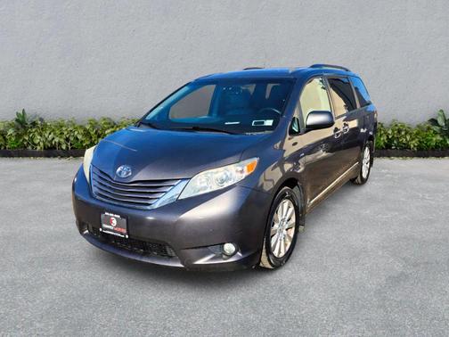 2017 Toyota Sienna XLE Premium