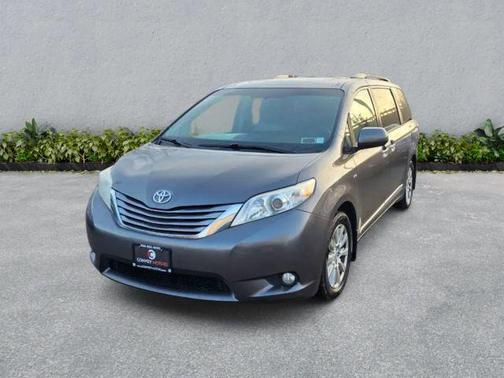 2017 Toyota Sienna XLE Premium