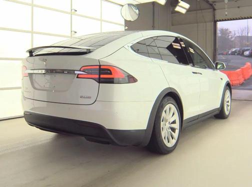 2016 Tesla Model X P90D