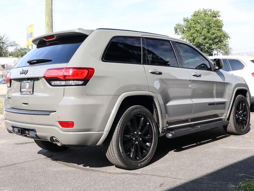 Sting-Gray Clearcoat 2020 Jeep Grand Cherokee Altitude