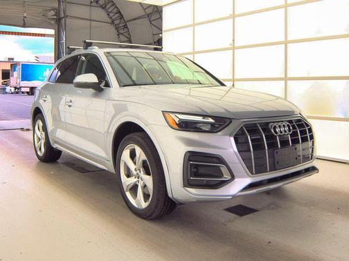 Silver Metallic 2021 Audi Q5 45 Premium Plus