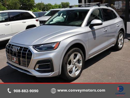 Silver Metallic 2021 Audi Q5 45 Premium Plus