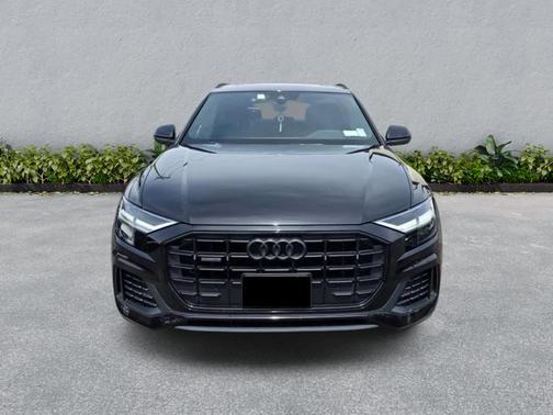 Orca Black Metallic 2020 Audi Q8 55 Premium