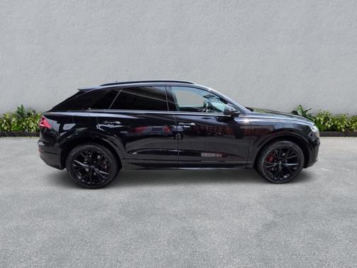 Orca Black Metallic 2020 Audi Q8 55 Premium