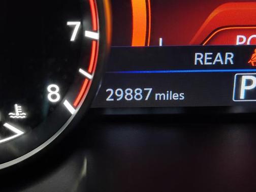 2023 Nissan Maxima SR