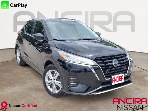 Super Black 2025 Nissan Kicks Play S