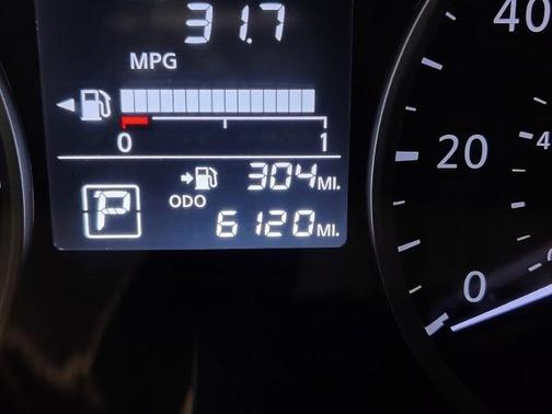 Super Black 2025 Nissan Kicks Play S