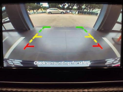 Super Black 2025 Nissan Kicks Play S