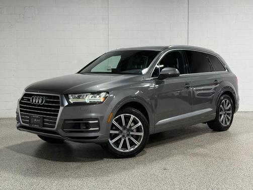 Gray 2017 Audi Q7 3.0T Premium