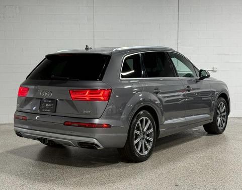Gray 2017 Audi Q7 3.0T Premium