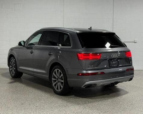Gray 2017 Audi Q7 3.0T Premium