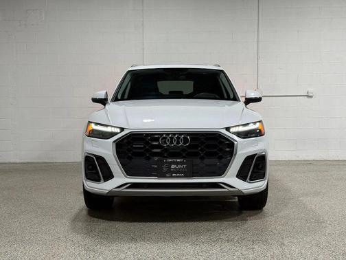 2022 Audi Q5 45 S line Prestige