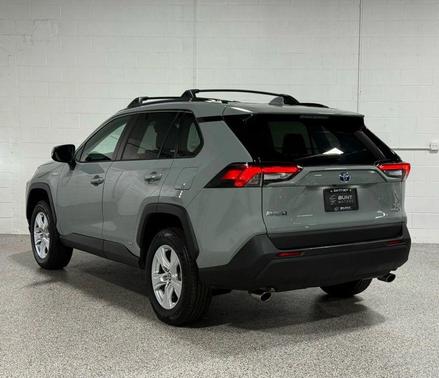 2021 Toyota RAV4 Hybrid XLE