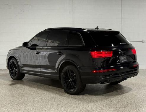 Black 2018 Audi Q7 3.0T Prestige