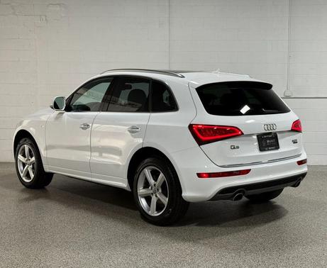 White 2017 Audi Q5 2.0T Premium Plus