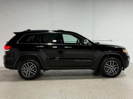 Diamond Black Crystal Pearlcoat 2020 Jeep Grand Cherokee Limited