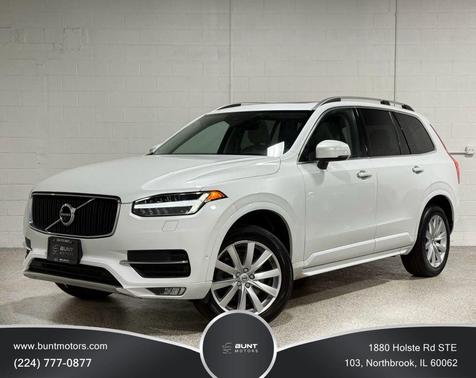 2017 Volvo XC90 T6 Momentum