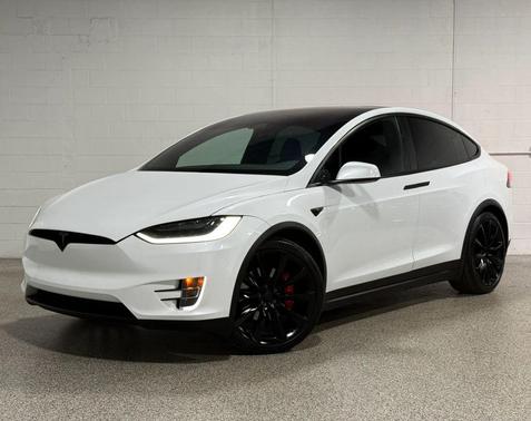 Pearl White Multi-Coat 2018 Tesla Model X P100D