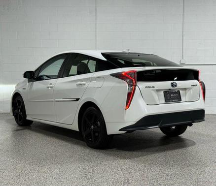 2016 Toyota Prius Four Touring