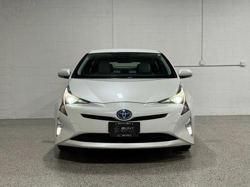 2016 Toyota Prius Four Touring