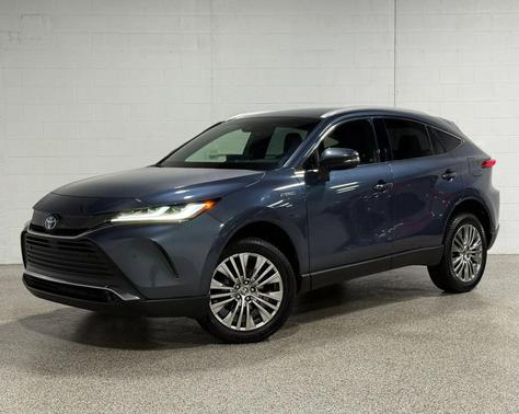 Coastal Gray Metallic 2021 Toyota Venza XLE