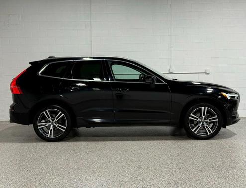 2018 Volvo XC60 T5 Momentum