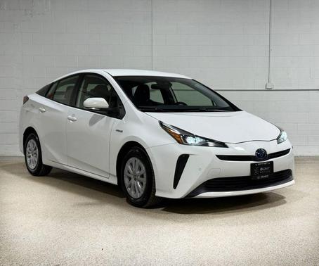 2021 Toyota Prius LE