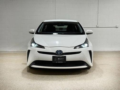 2021 Toyota Prius LE