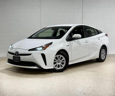 2021 Toyota Prius LE
