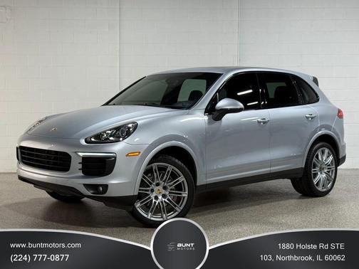 Rhodium Silver Metallic 2018 Porsche Cayenne Platinum Edition