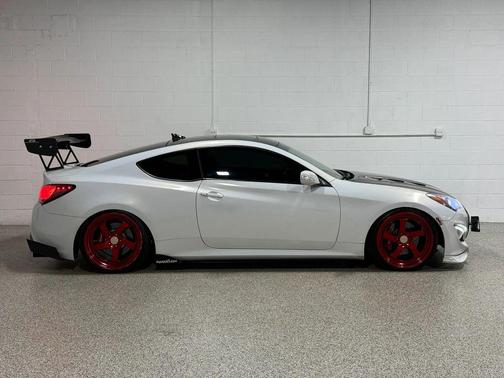White 2013 Hyundai Genesis Coupe 3.8 Track