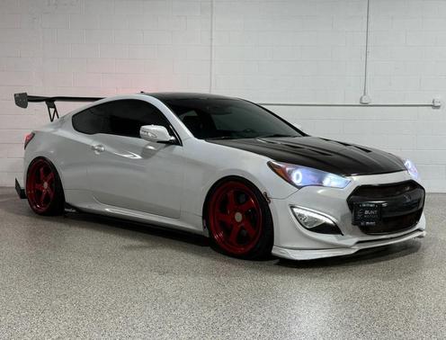 White 2013 Hyundai Genesis Coupe 3.8 Track