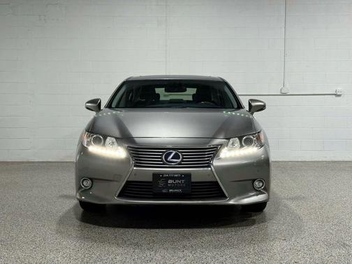 2015 Lexus ES 300h Base
