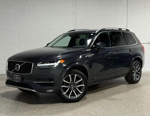 Gray 2017 Volvo XC90 T6 Momentum