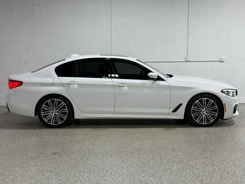 Alpine White 2019 BMW 540 xDrive